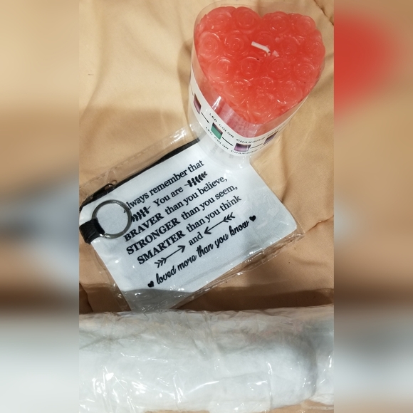 LED Rose Candle, Headband & Keychain Bundle - Picture 2 of 11